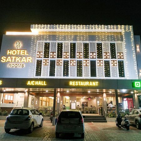 Hotel Satkar Chhatral Eksteriør bilde