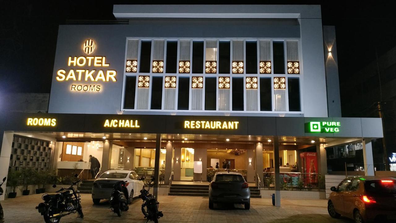 Hotel Satkar Chhatral Eksteriør bilde