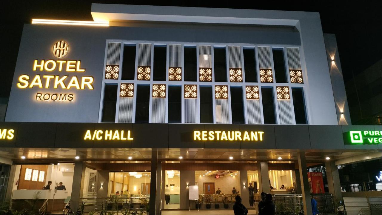 Hotel Satkar Chhatral Eksteriør bilde