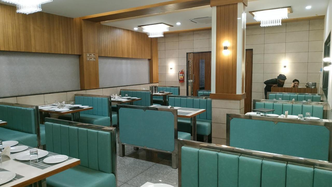 Hotel Satkar Chhatral Eksteriør bilde